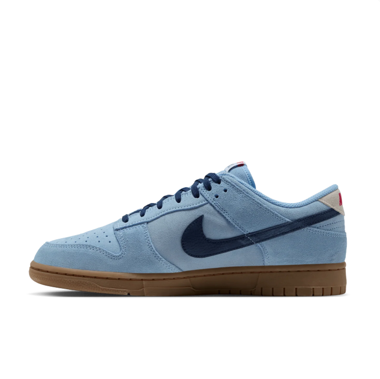 Nike Low-Top Sneakers - Light Blue & Navy with Gum Sole