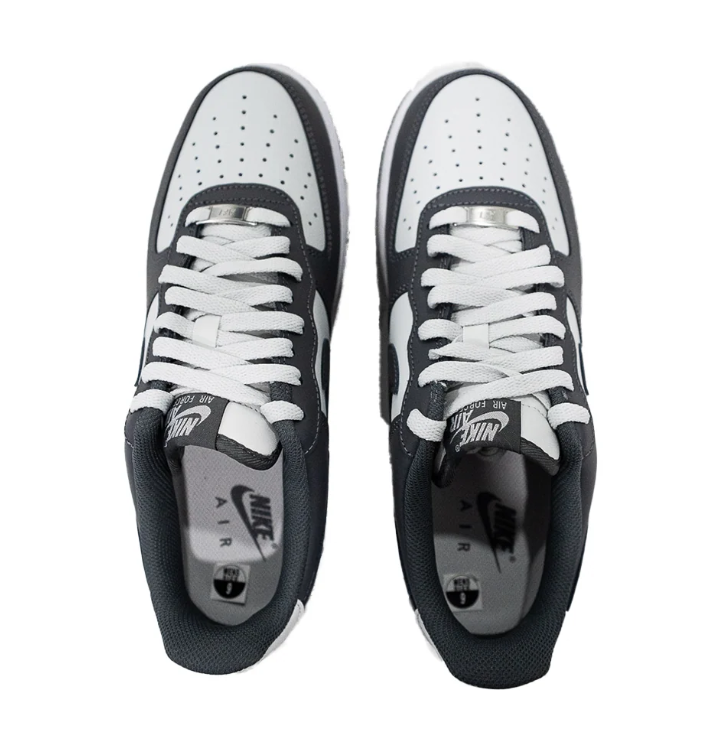Nike Low-Top Sneakers - Charcoal & White