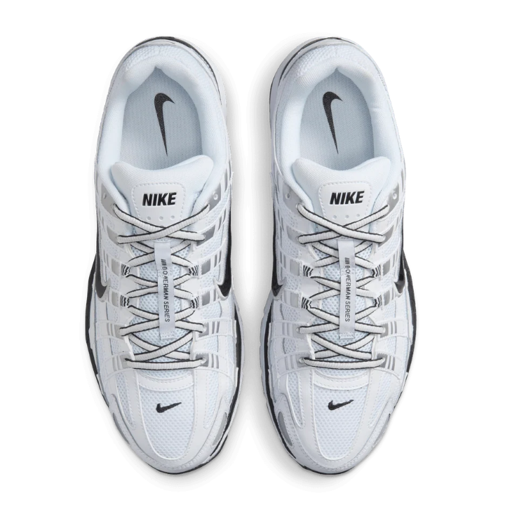 Nike Low-Top Sneakers - White & Black