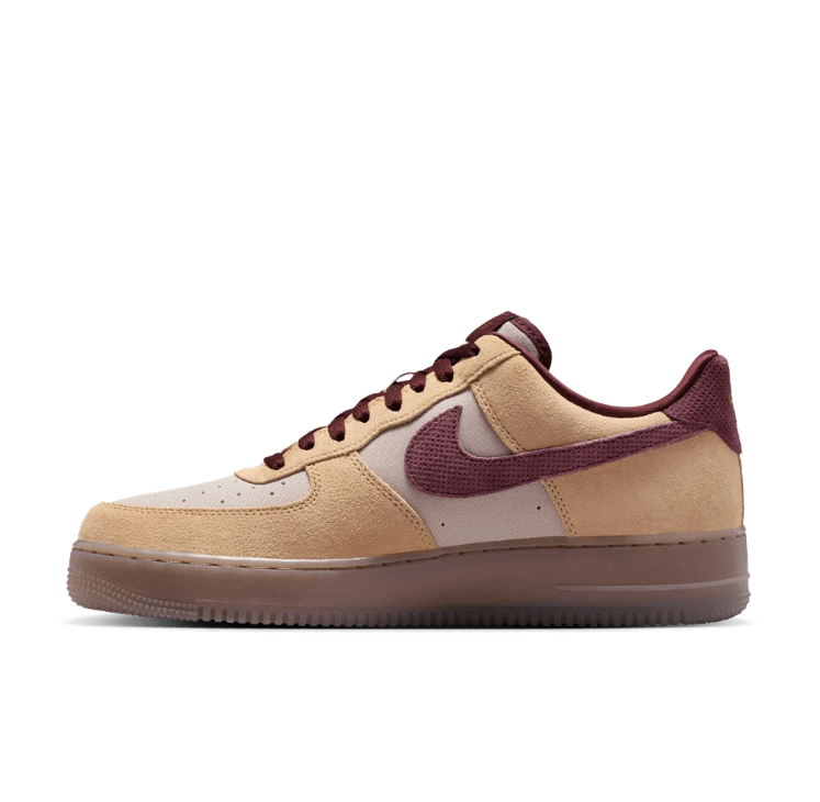 Nike Low-Top Sneakers - Tan & Burgundy with Brown Sole