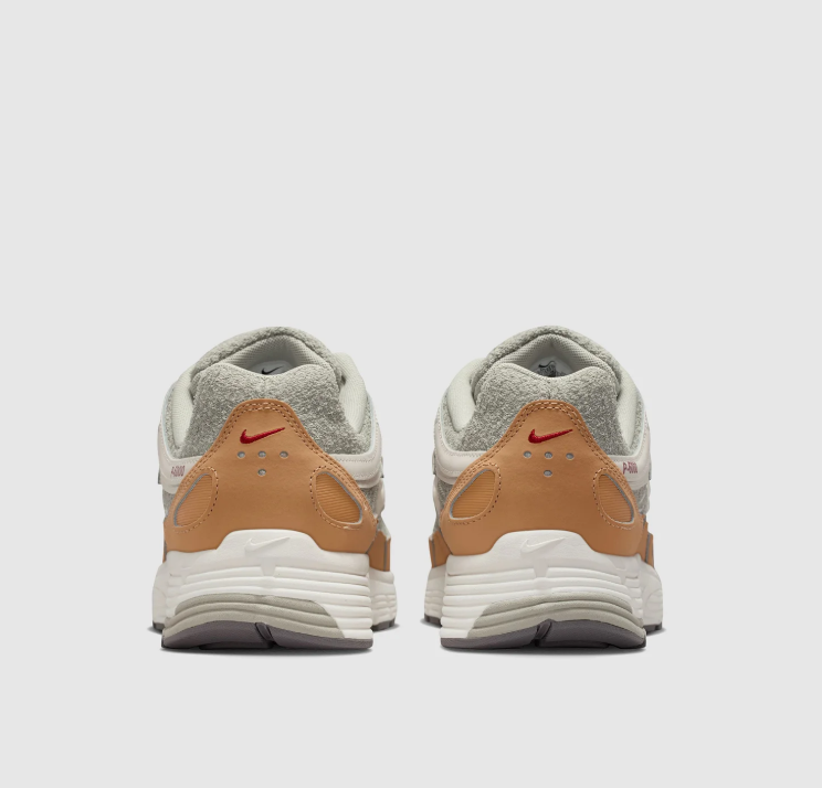 Nike Low-Top Sneakers - Cream, Grey & Tan
