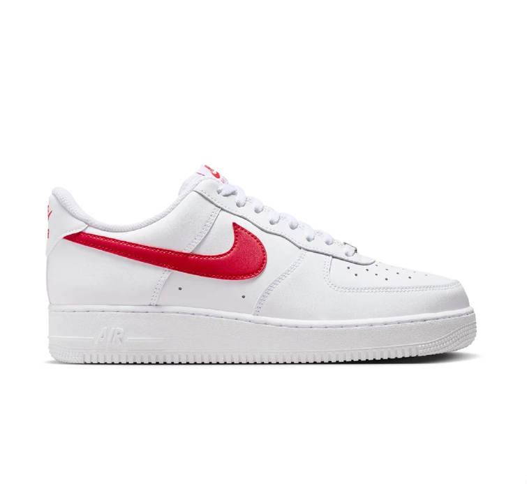 Nike Low-Top Sneakers - White & Red