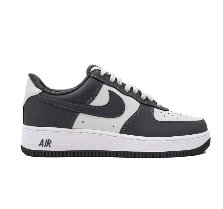 Nike Low-Top Sneakers - Charcoal & White