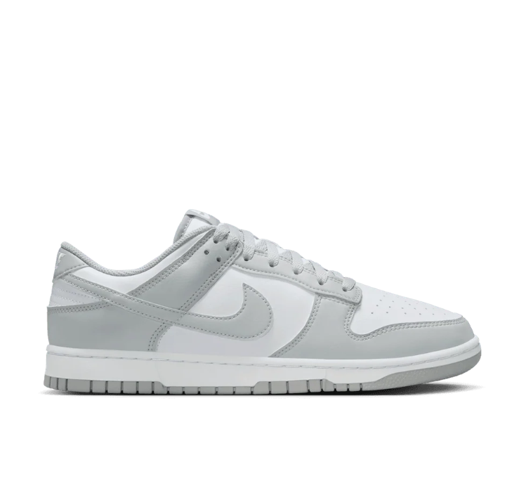 Nike Low-Top Sneakers - White & Light Grey