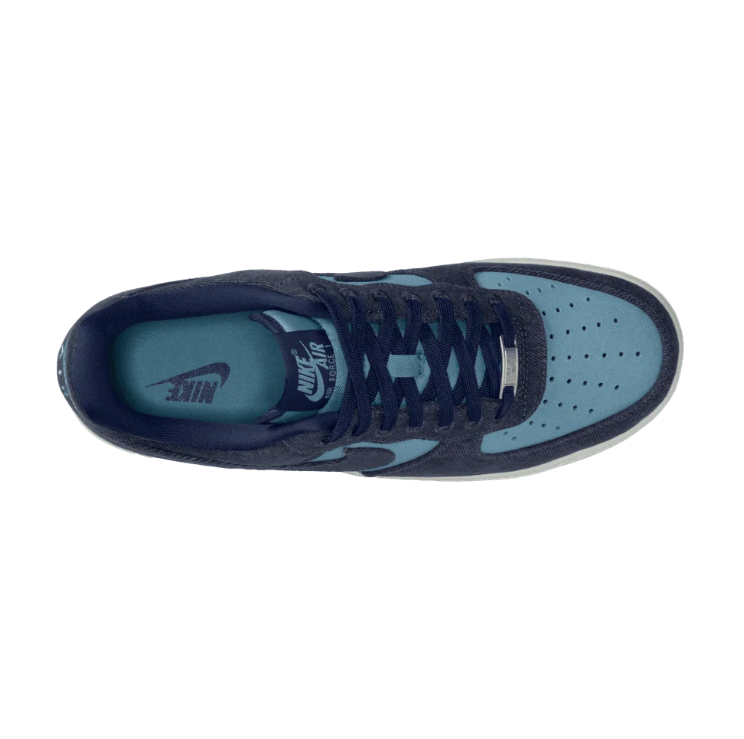 Nike Low-Top Sneakers - Navy & Light Blue with Gum Sole