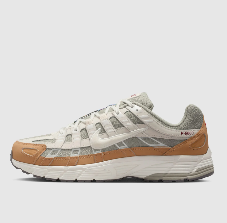 Nike Low-Top Sneakers - Cream, Grey & Tan