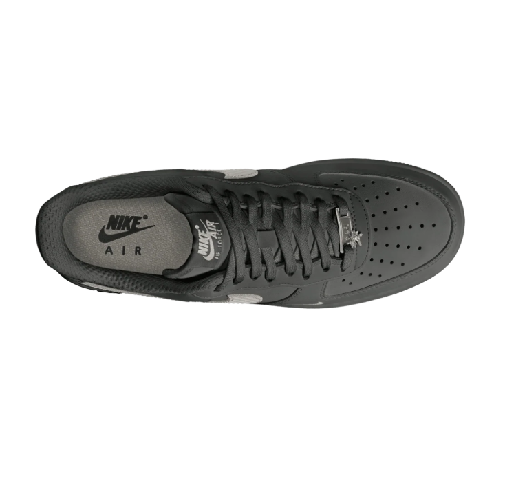 Nike Low-Top Sneakers - Charcoal & Light Grey