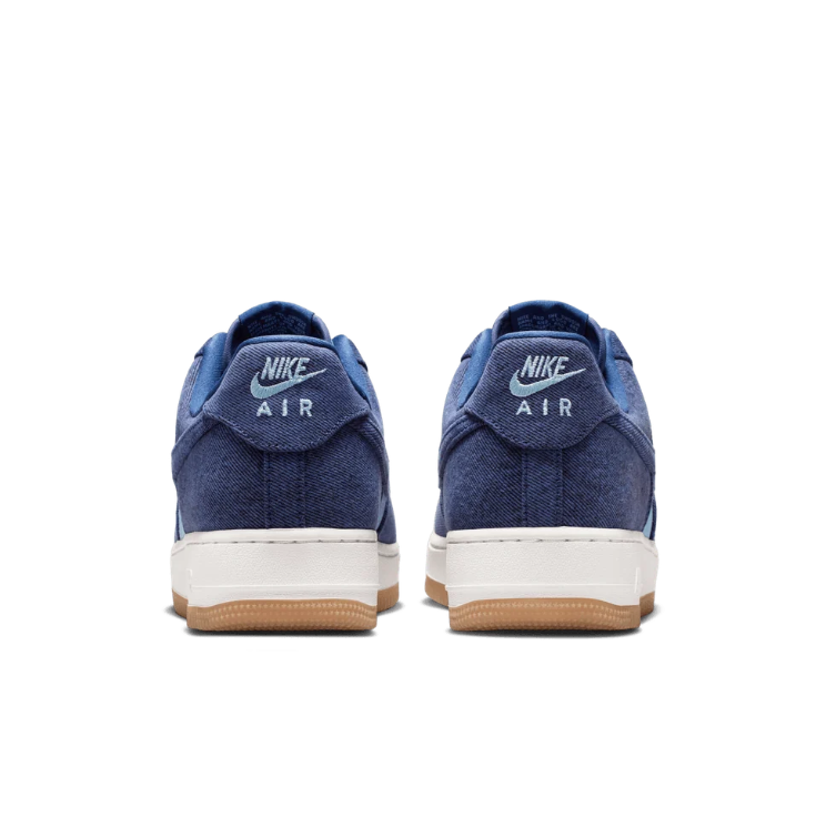 Nike Low-Top Sneakers - Navy & Light Blue with Gum Sole