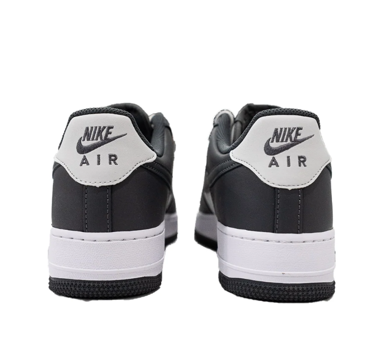 Nike Low-Top Sneakers - Charcoal & White