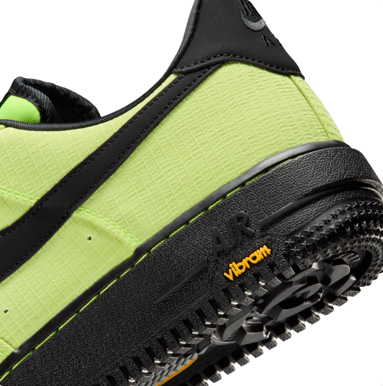 Nike Low-Top Sneakers - Neon Lime & Black