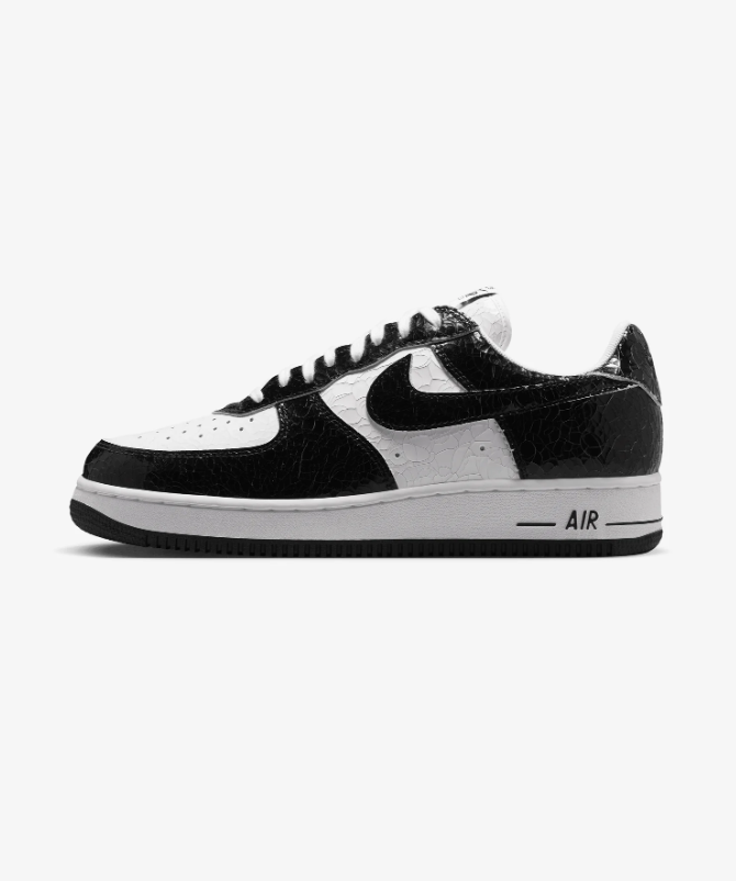 Nike Low-Top Sneakers - Black & White Crackle Finish