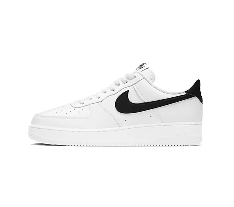 Nike Low-Top Sneakers - White & Black