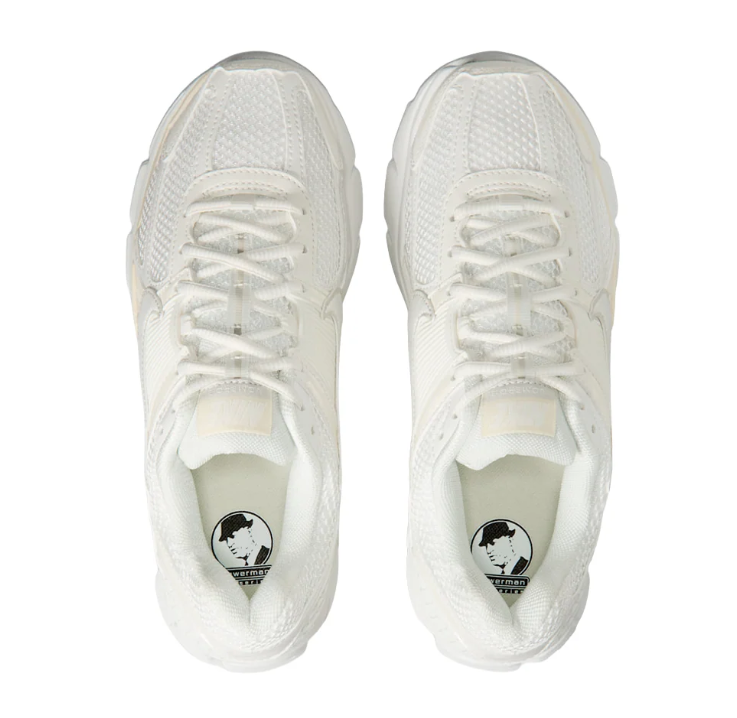 Nike Low-Top Sneakers - Ivory & Cream Sculpted Sole