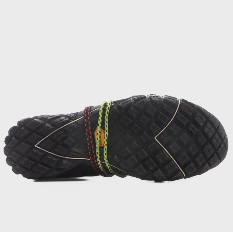 Puma Low-Top Sneakers - Black & Red with Rope Lace Details