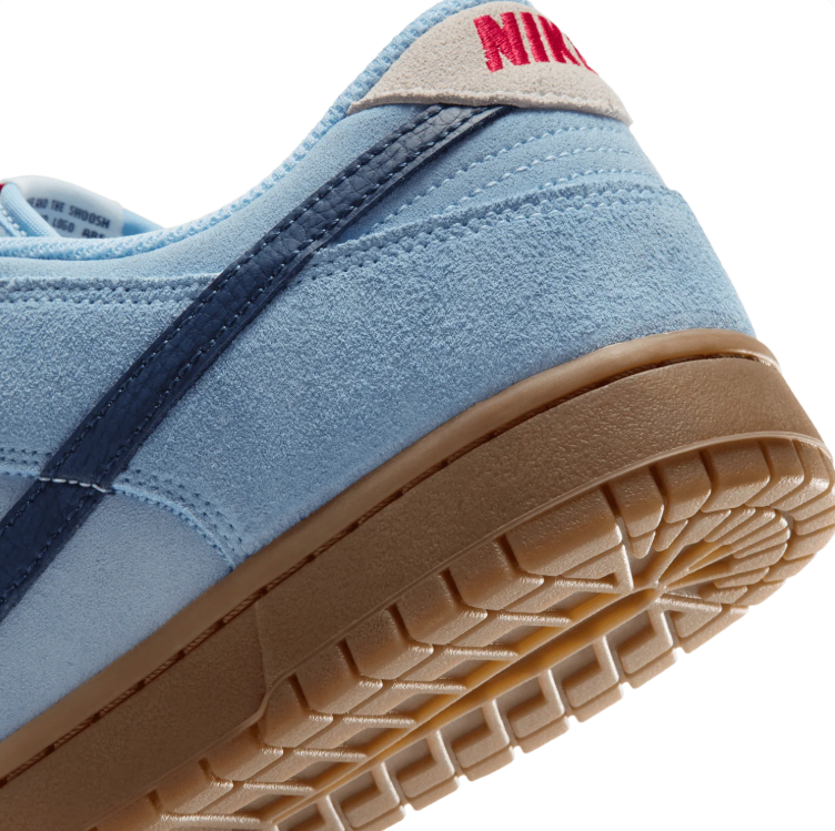 Nike Low-Top Sneakers - Light Blue & Navy with Gum Sole