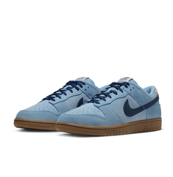 Nike Low-Top Sneakers - Light Blue & Navy with Gum Sole