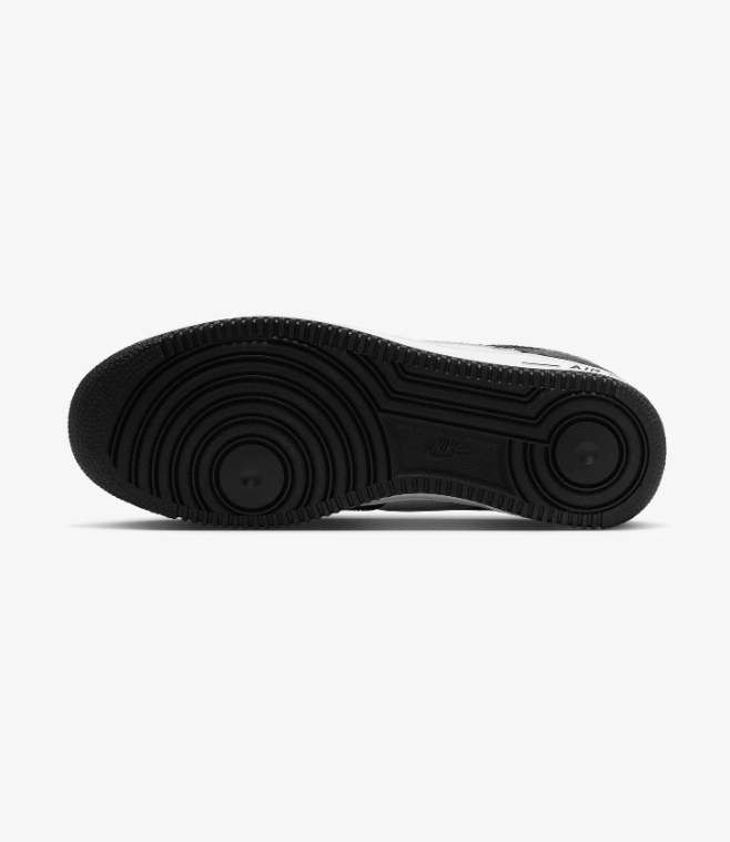Nike Low-Top Sneakers - Black & White Crackle Finish