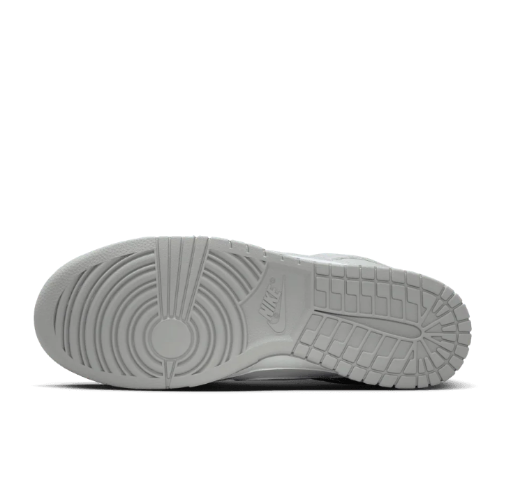 Nike Low-Top Sneakers - White & Light Grey