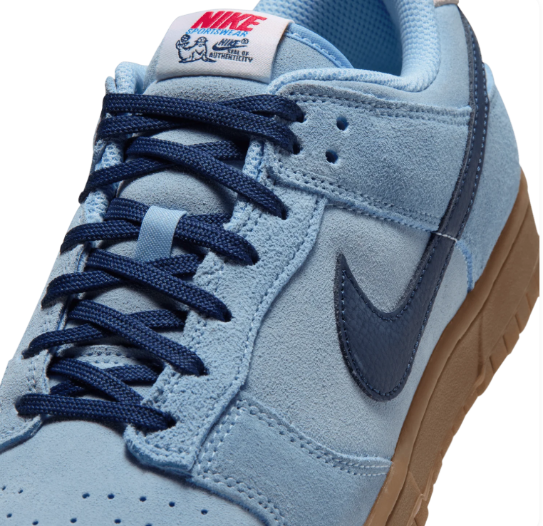 Nike Low-Top Sneakers - Light Blue & Navy with Gum Sole